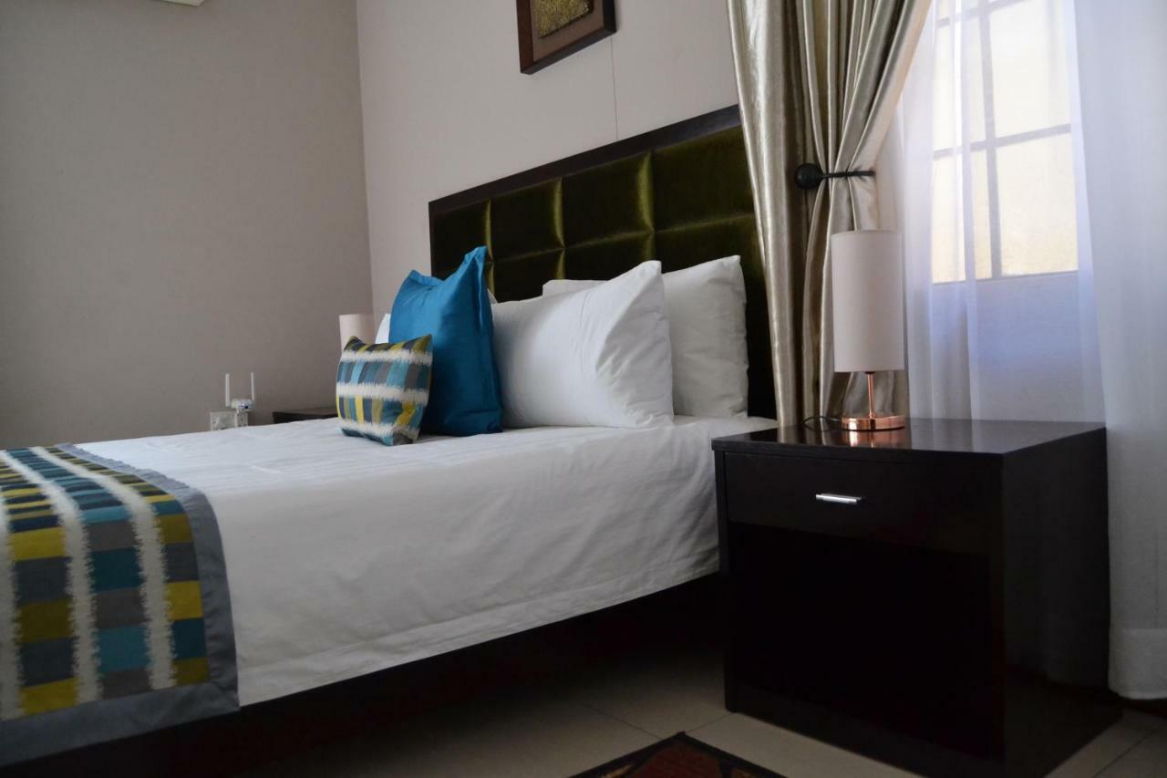 Triple Palms Bed&Breakfast Gaborone Exterior foto