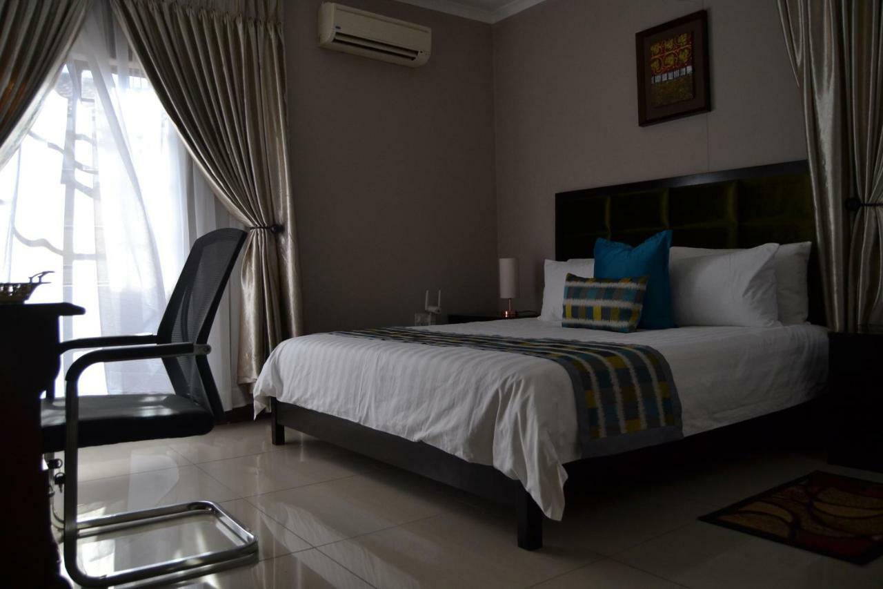 Triple Palms Bed&Breakfast Gaborone Exterior foto