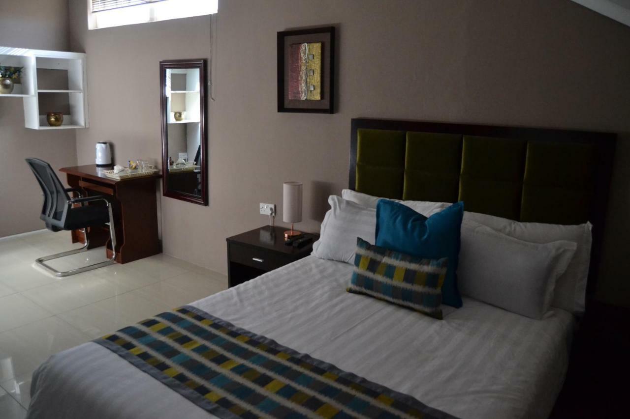 Triple Palms Bed&Breakfast Gaborone Exterior foto