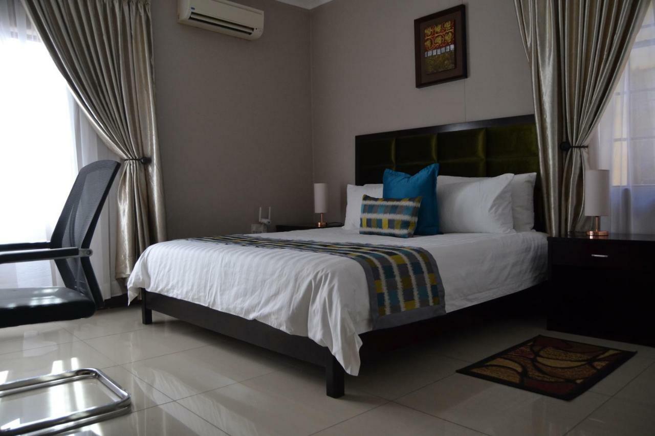 Triple Palms Bed&Breakfast Gaborone Exterior foto
