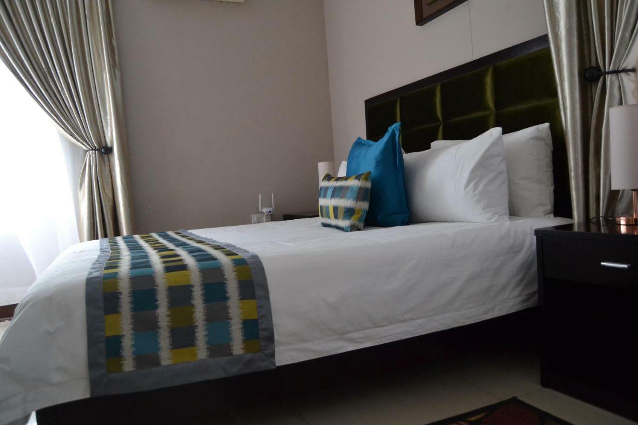 Triple Palms Bed&Breakfast Gaborone Exterior foto